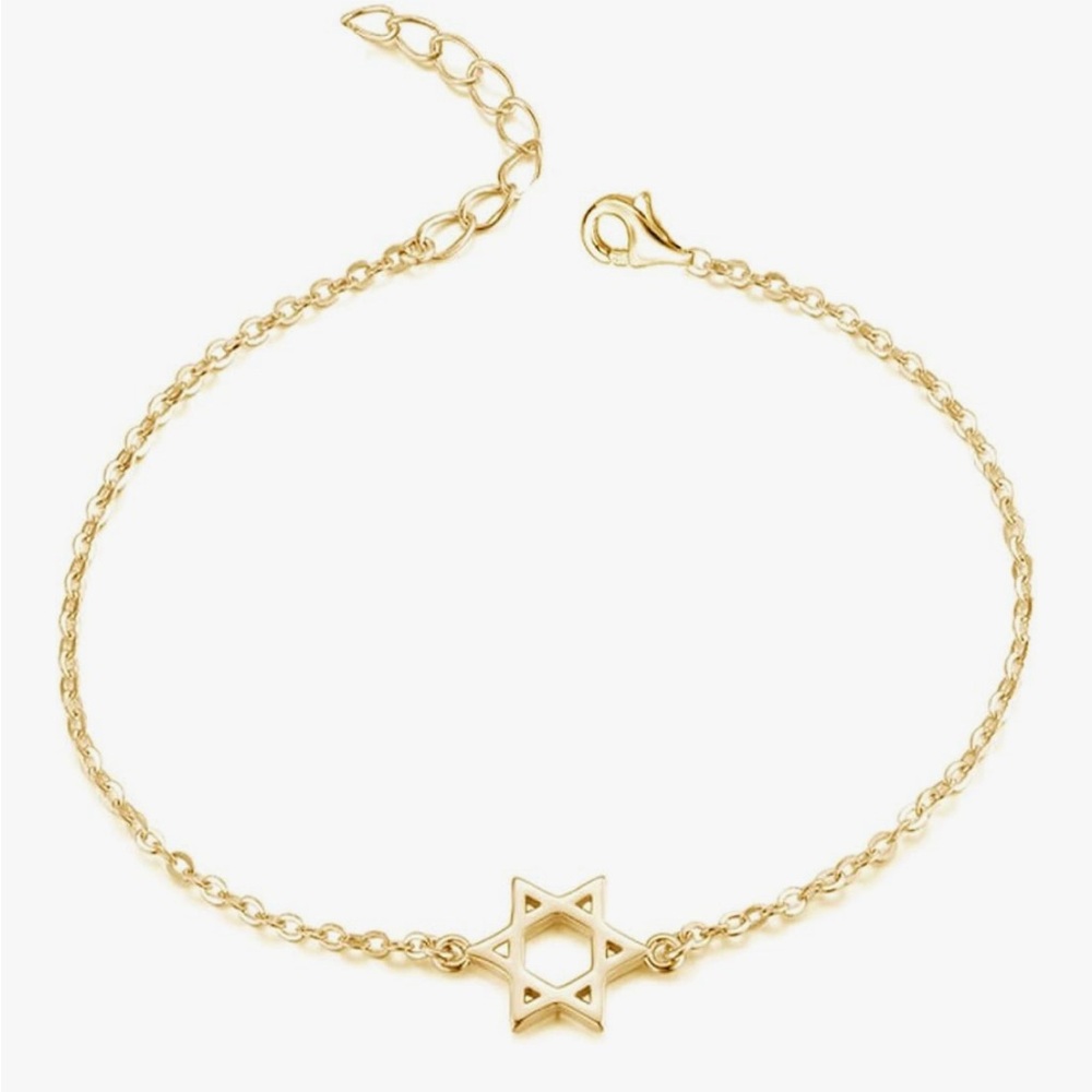 Elegant Gold Star of David Bracelet